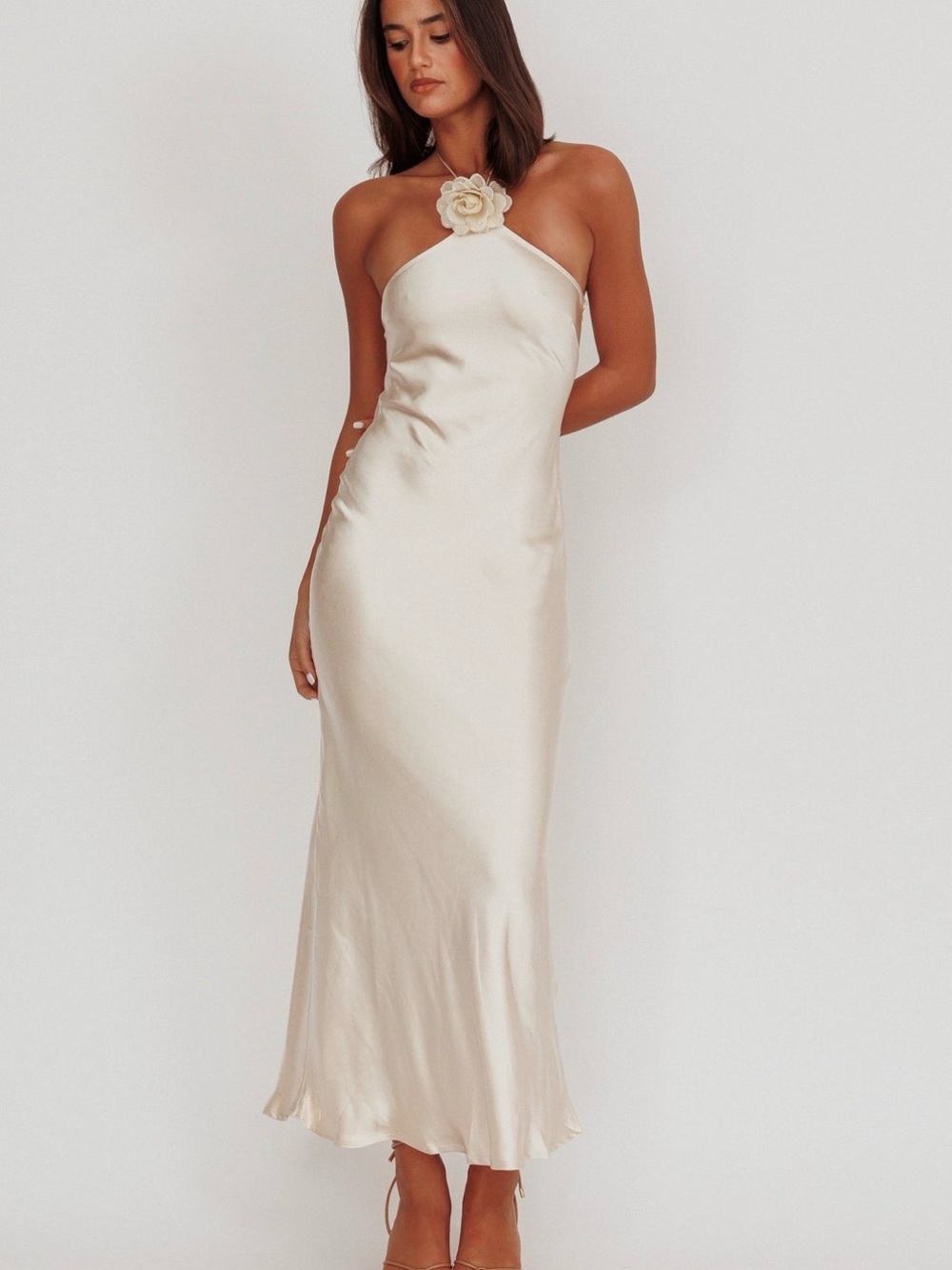 Selfie Leslie High Roller Champagne Halter Maxi Dress Rosette Size M NWT